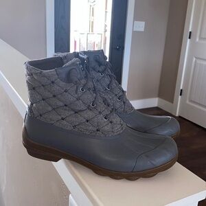 Womens sperry boots